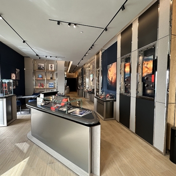 Goldfinger Group Opens Two New Prestige Boutiques in Cole Bay, Sint Maarten