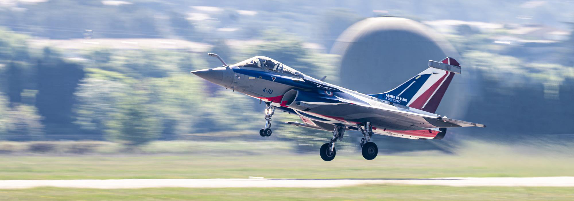 Bell & Ross Becomes Partner of the Rafale Solo Display - Goldfinger Jewelry Bell & Ross Becomes Partner of the Rafale Solo Display - Goldfinger Jewelry