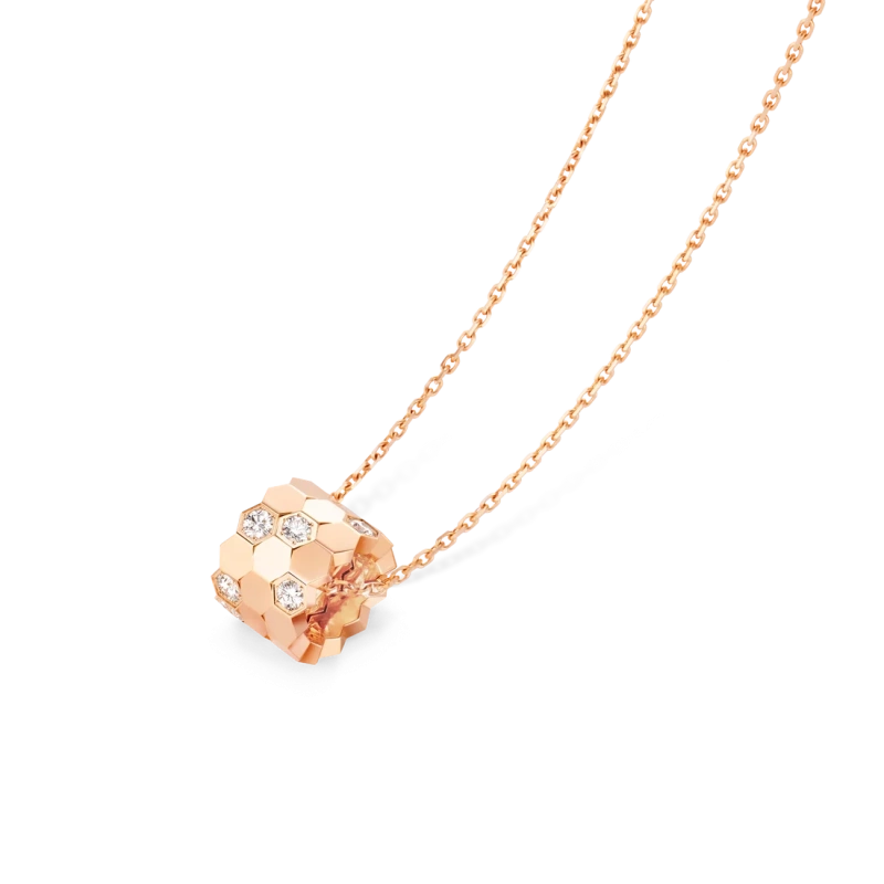 Bee de Chaumet - Goldfinger St Martin St Maarten St Barth