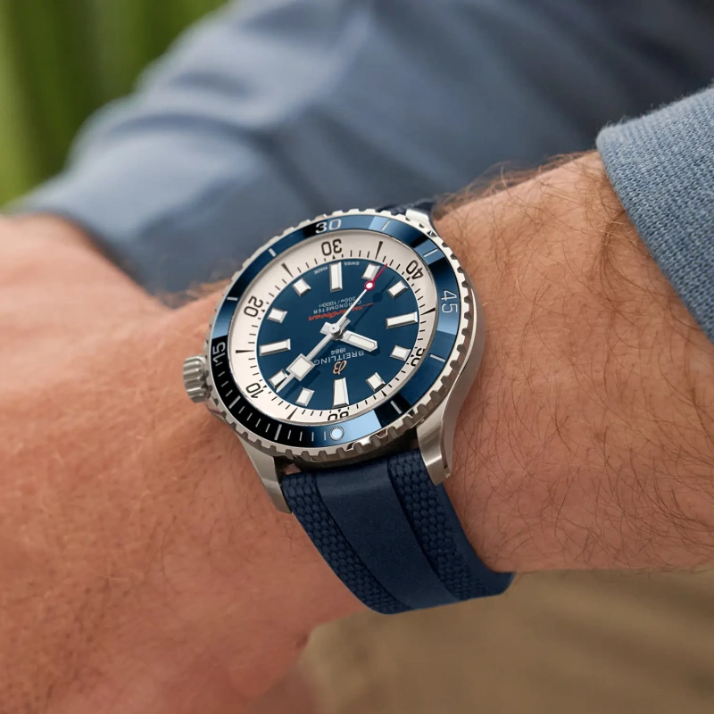 Breitling Superocean Automatic 42 - Goldfinger