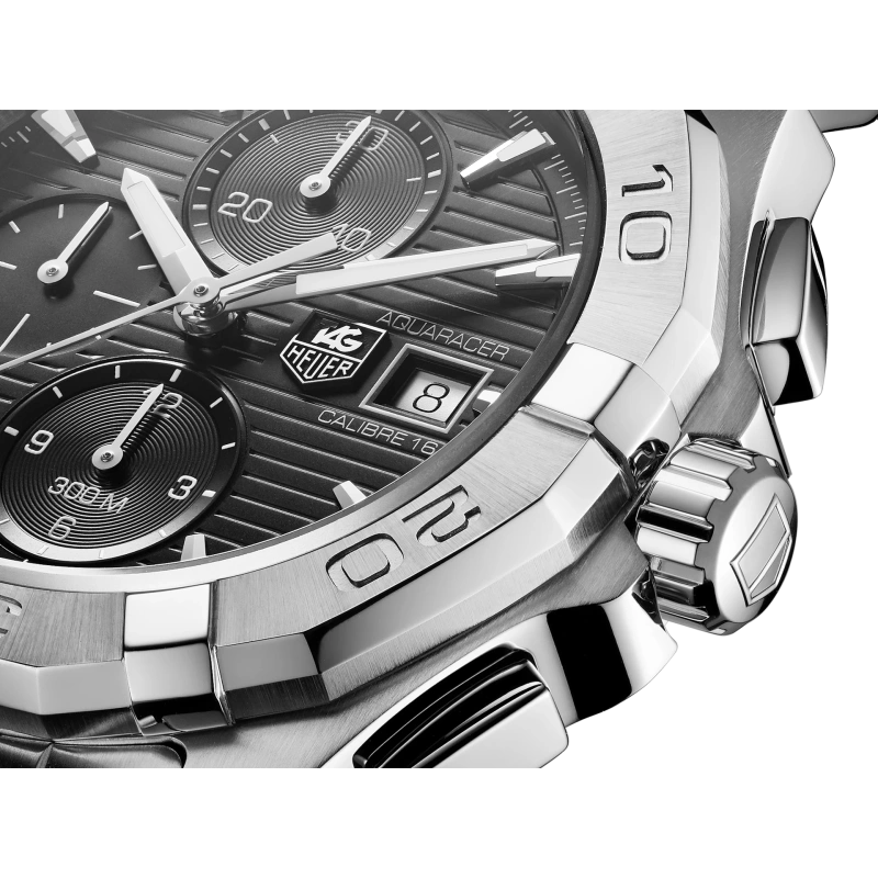 TAG Heuer Aquaracer chronograph - Goldfinger