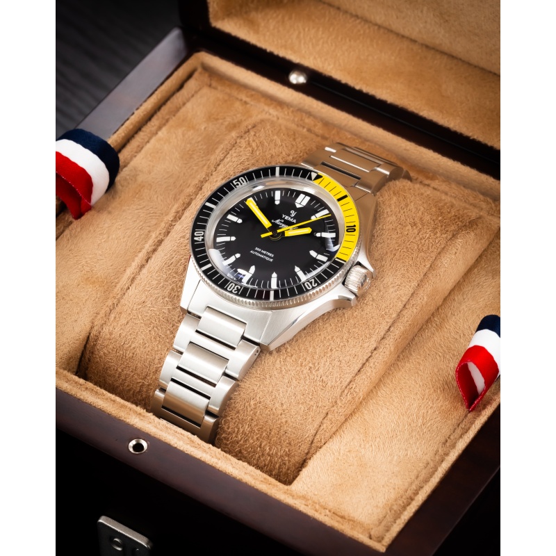 YEMA Navygraf - Goldfinger