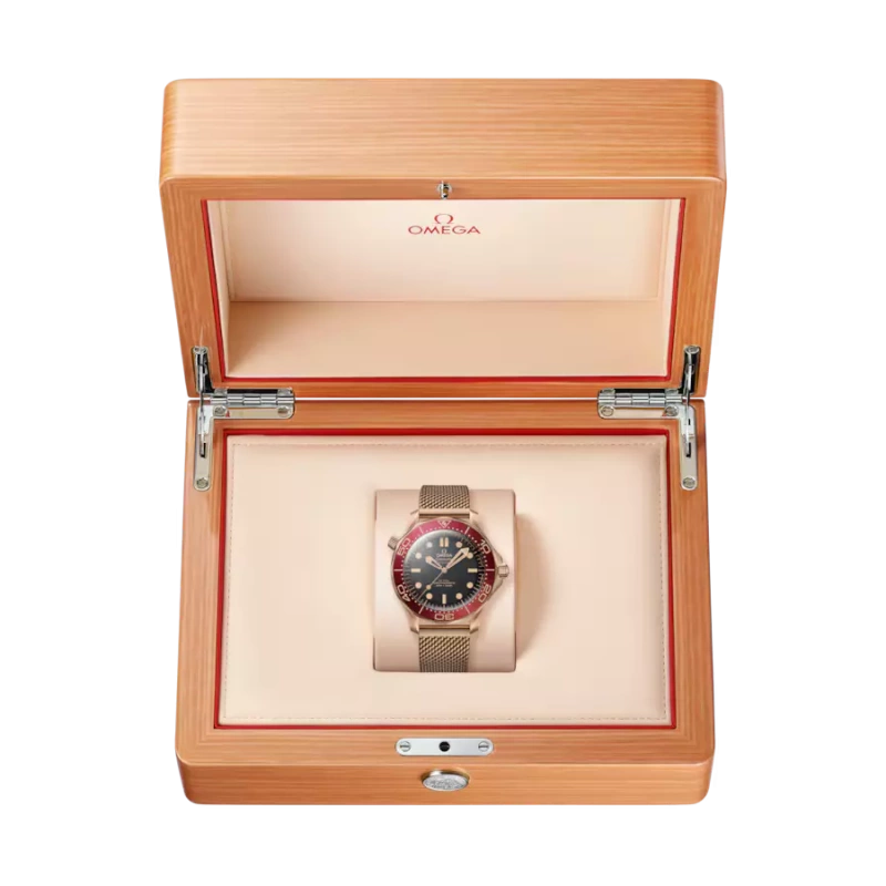 OMEGA Seamaster Diver 300M Bronze - Goldfinger
