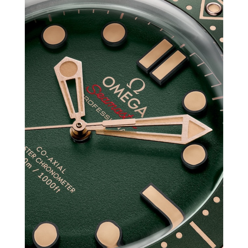 OMEGA Seamaster Diver 300M - Goldfinger