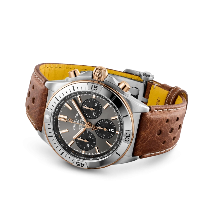 Breitling Chronomat B01 42 Triumph - Goldfinger