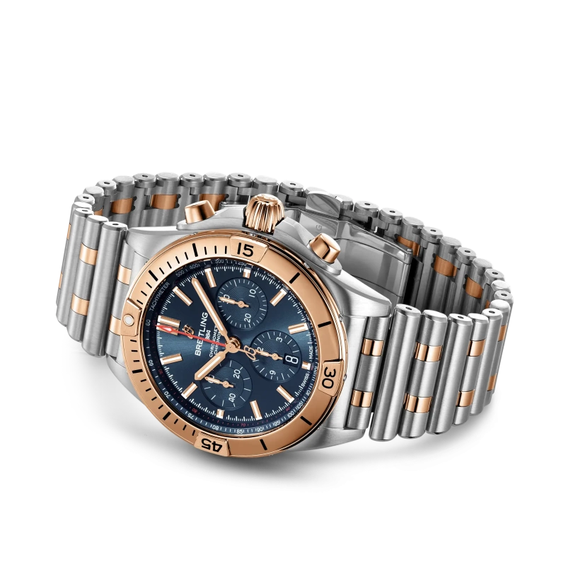 Breitling Chronomat B01 42 - Goldfinger