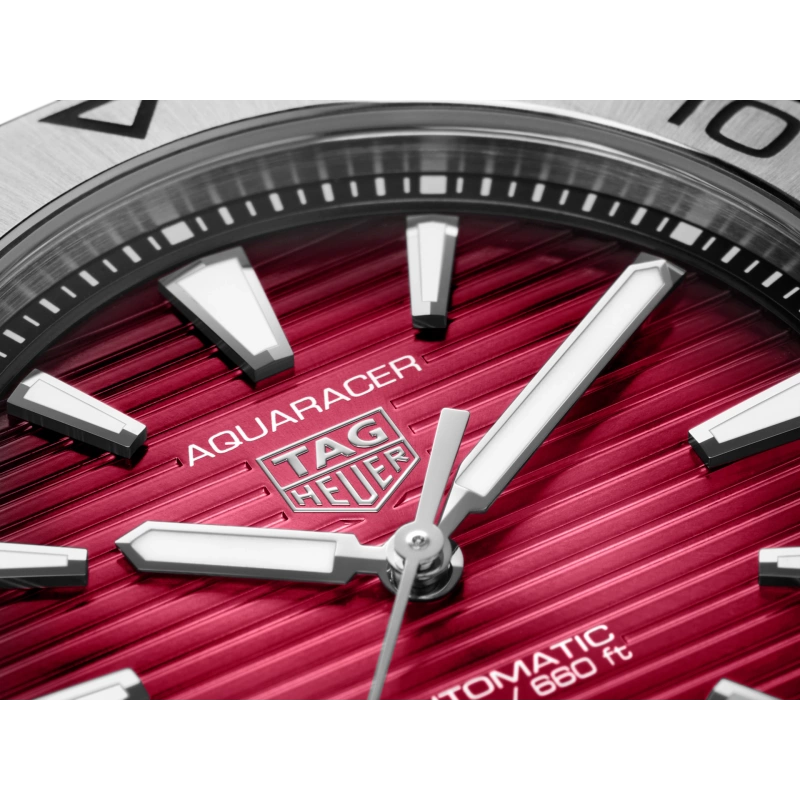 TAG Heuer Aquaracer Professional 200 Date - Goldfinger