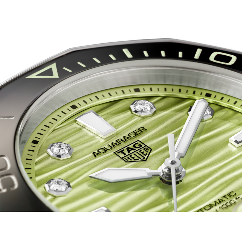 TAG Heuer Aquaracer Professional 300 Date - Goldfinger
