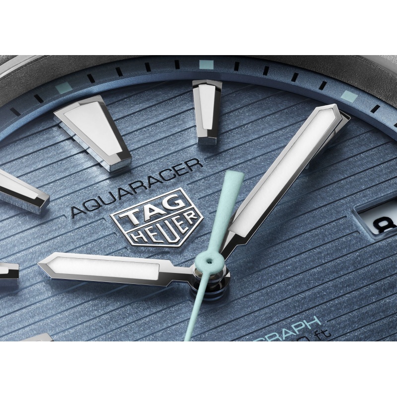 TAG Heuer Aquaracer Professional 200 Solargraph - Goldfinger