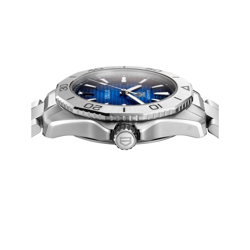 TAG Heuer Aquaracer Professional 200 - Goldfinger