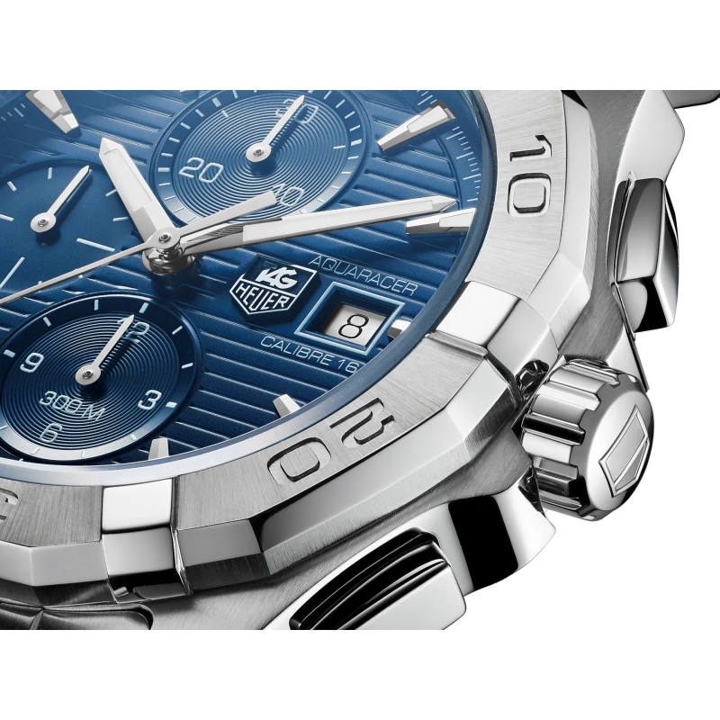 TAG Heuer Aquaracer chronograph - Goldfinger