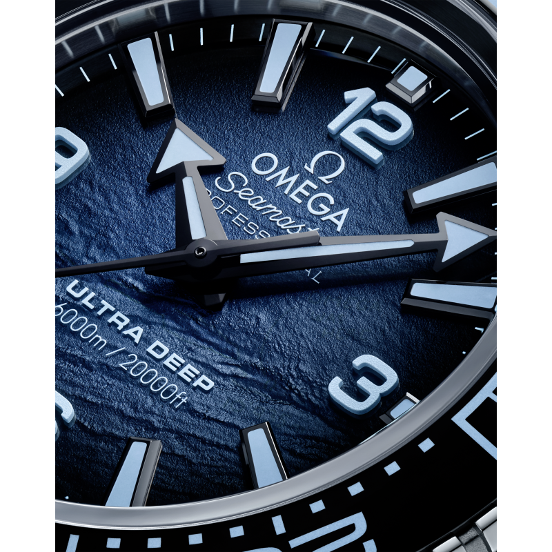 OMEGA Seamaster Planet Ocean 600M - Goldfinger