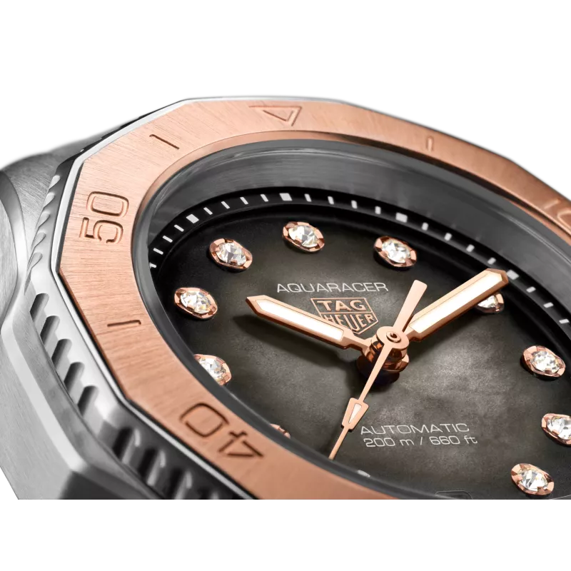 TAG Heuer Aquaracer Professional 200 Date - Goldfinger