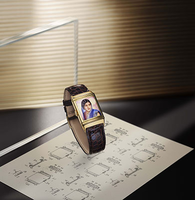 Reverso Watch by Jaeger-Lecoultre available in the Goldfinger's jewelries